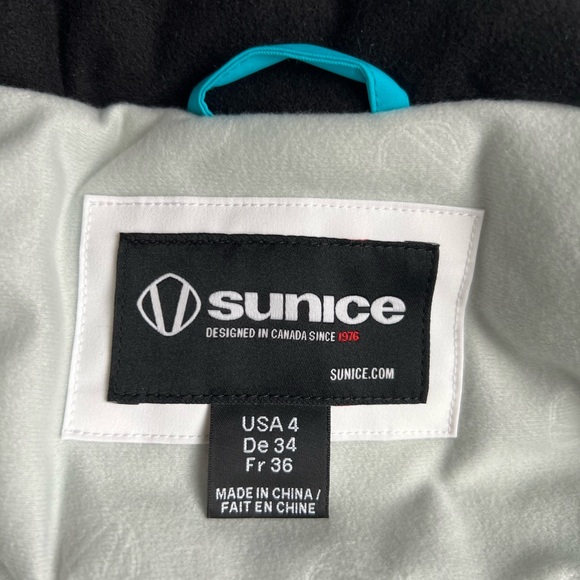 Sunice Mirage 3M Thinsulate Silkytex waterproof ski jacket with removable hood - Picture 4 of 8